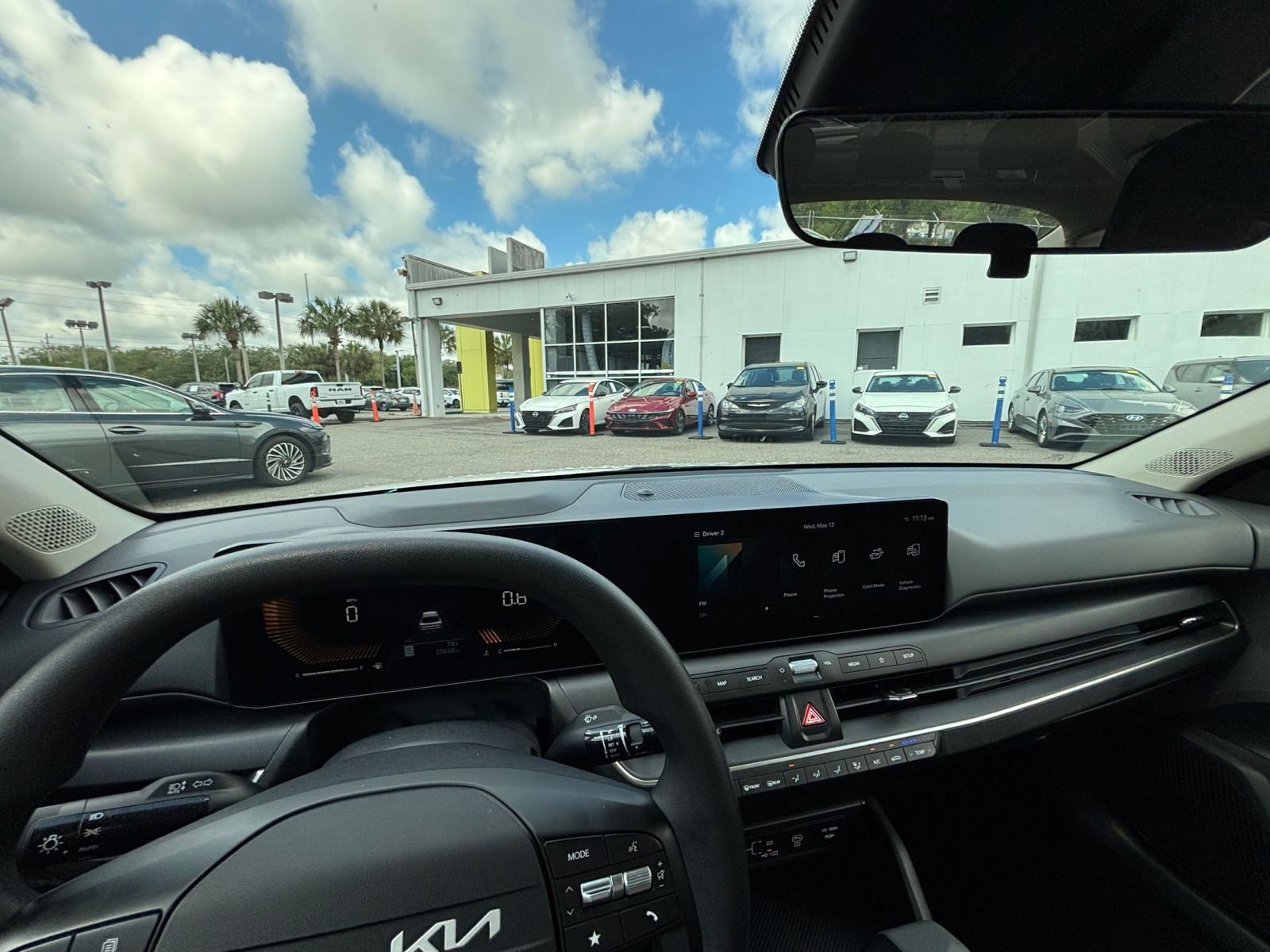 Used 2025 Kia K4 FWD image 32