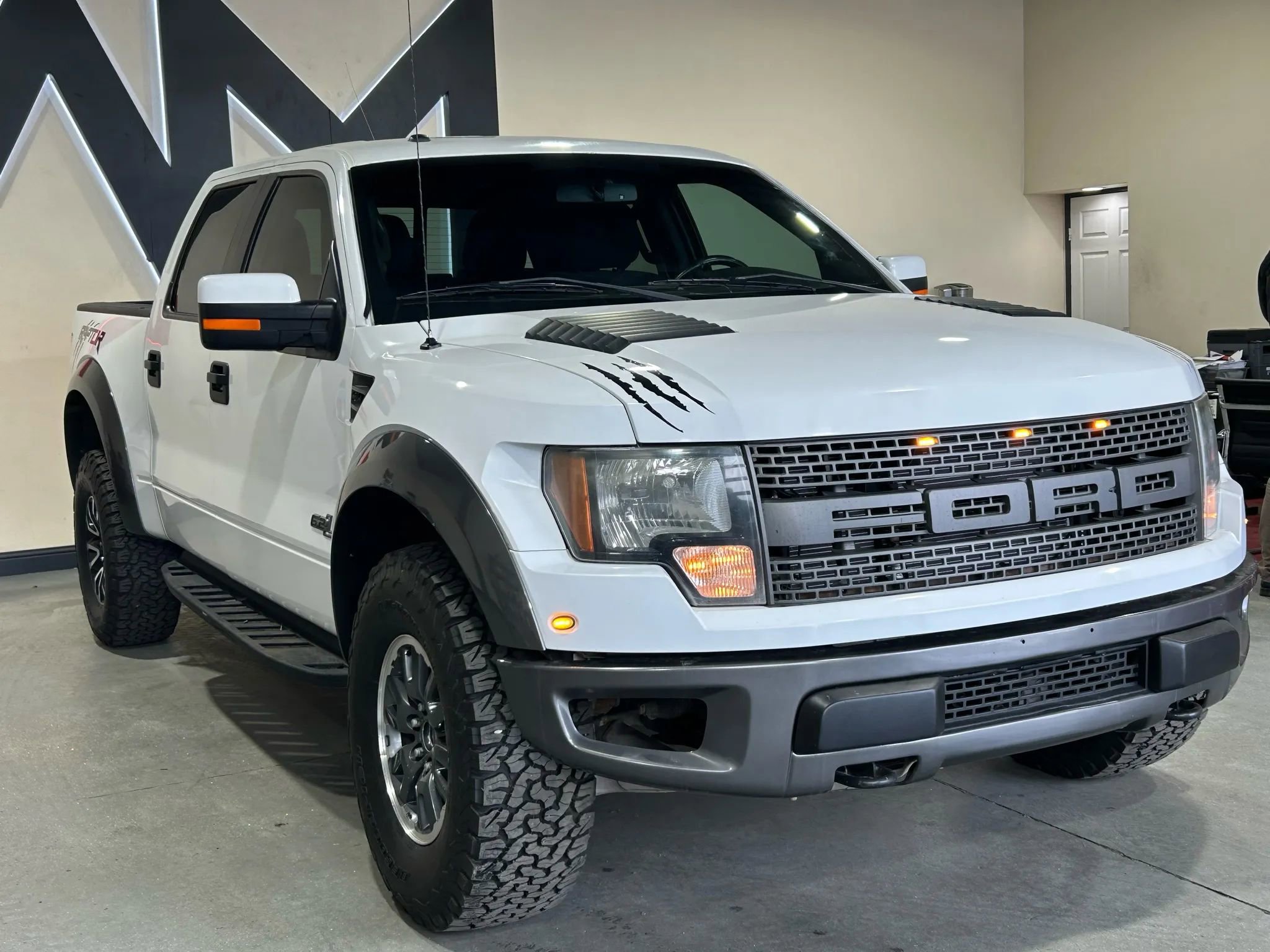 Used 2012 Ford F150 Raptor image 3