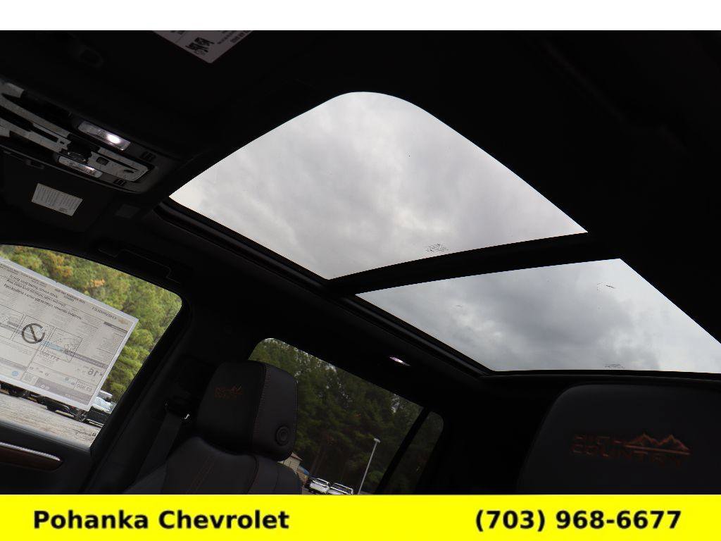 New 2026 Chevrolet Suburban High Country w/ Sun And Tow Package image 18