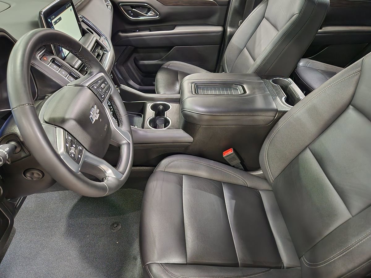 Used 2023 Chevrolet Tahoe Z71 w/ Luxury Package AWD/4WD image 31