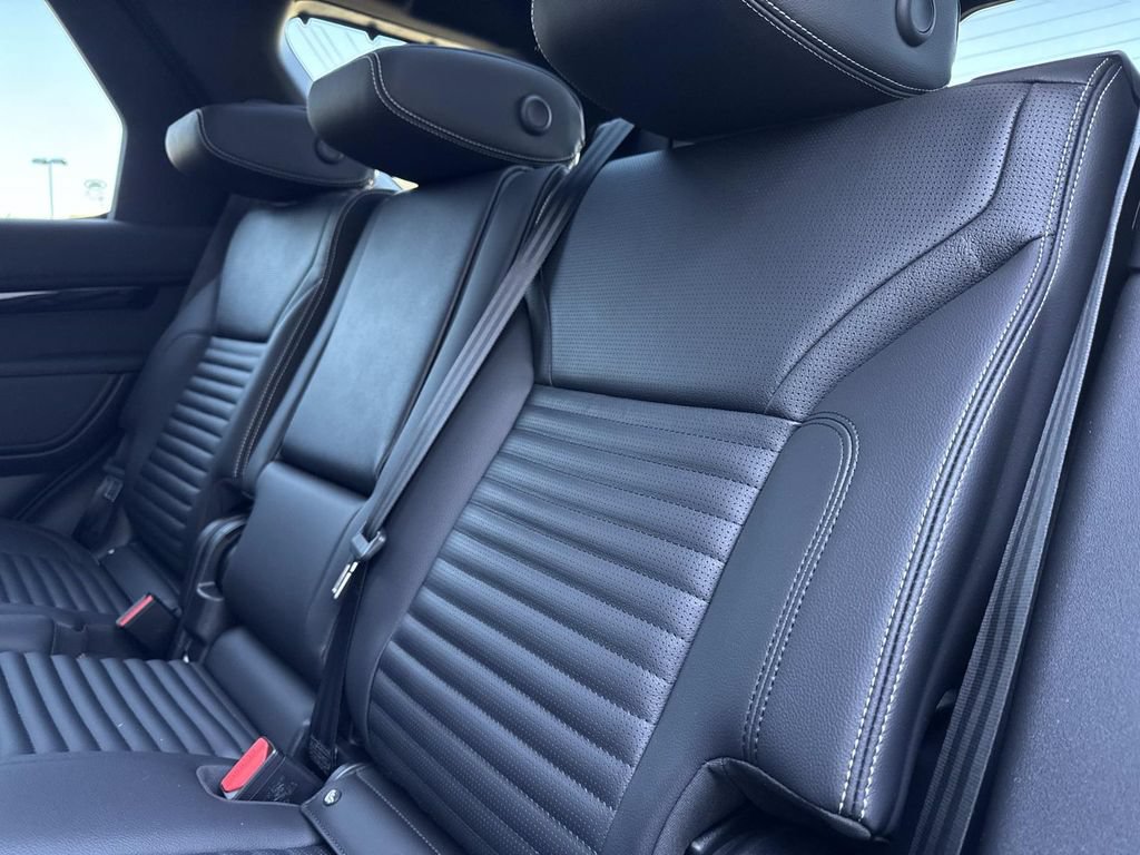 New 2026 Land Rover Discovery S AWD/4WD image 14