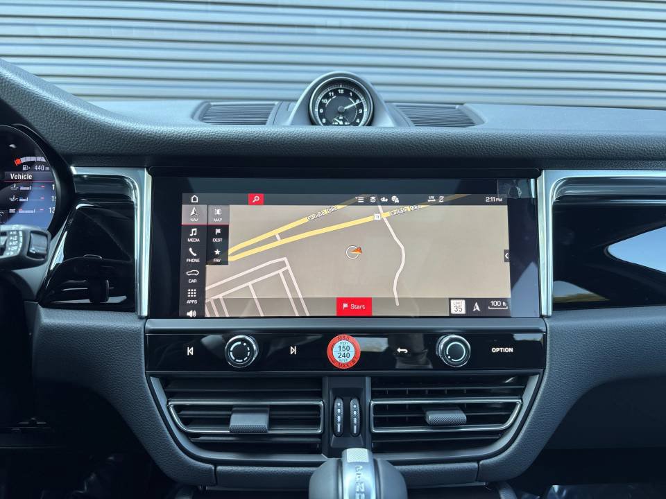 New 2026 Porsche Macan AWD/4WD image 20