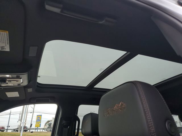 New 2026 Chevrolet Tahoe High Country w/ LPO, Illumination Package image 18