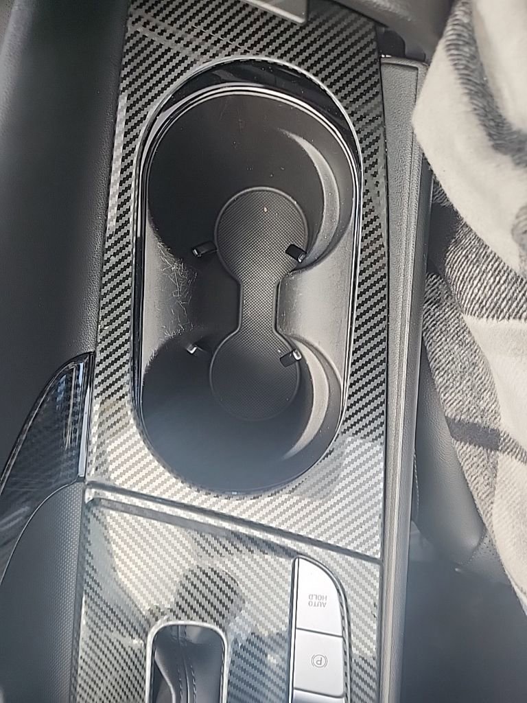 Used 2024 Hyundai Elantra Limited image 14