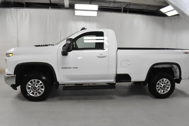 Used 2024 Chevrolet Silverado 2500 LT w/ Snow Plow Prep/Camper Package image 8
