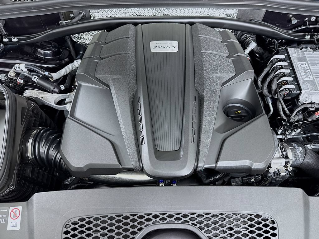 New 2026 Porsche Macan S AWD/4WD image 32