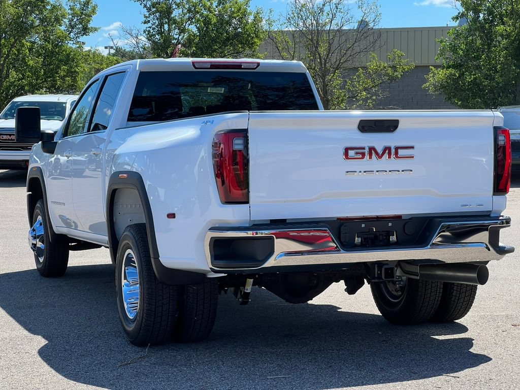 New 2026 GMC Sierra 3500 SLE w/ SLE Value Package AWD/4WD image 16