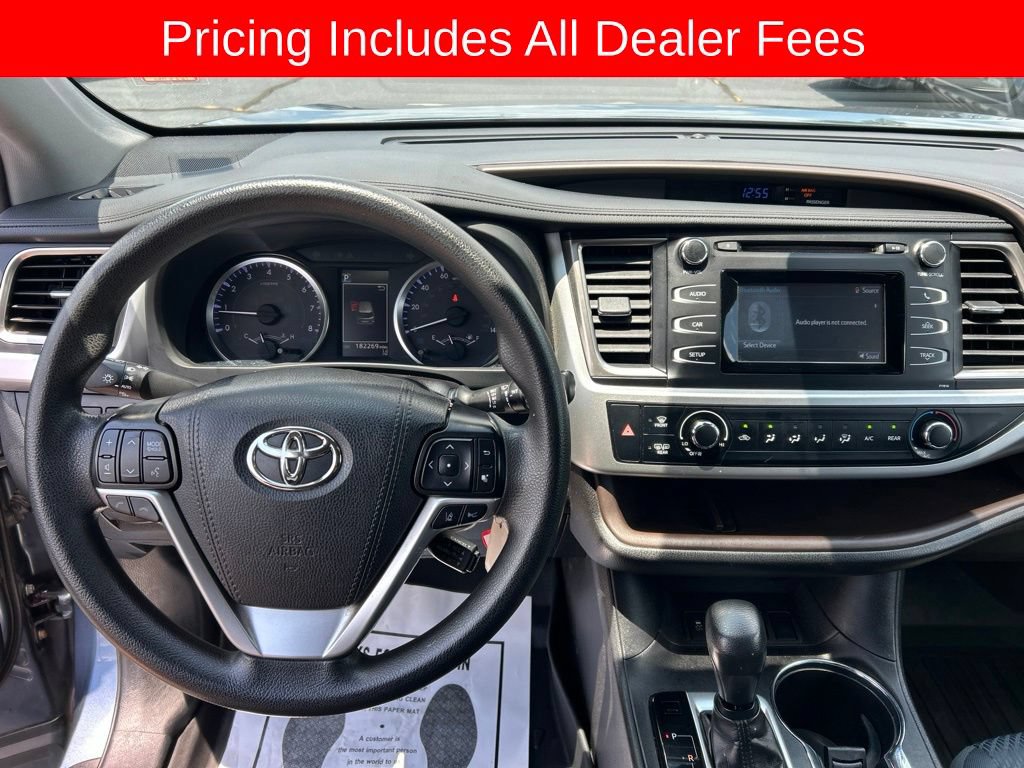 Used 2019 Toyota Highlander LE FWD image 5