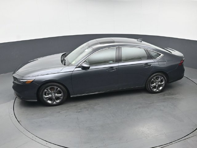 Used 2023 Honda Accord EX image 31