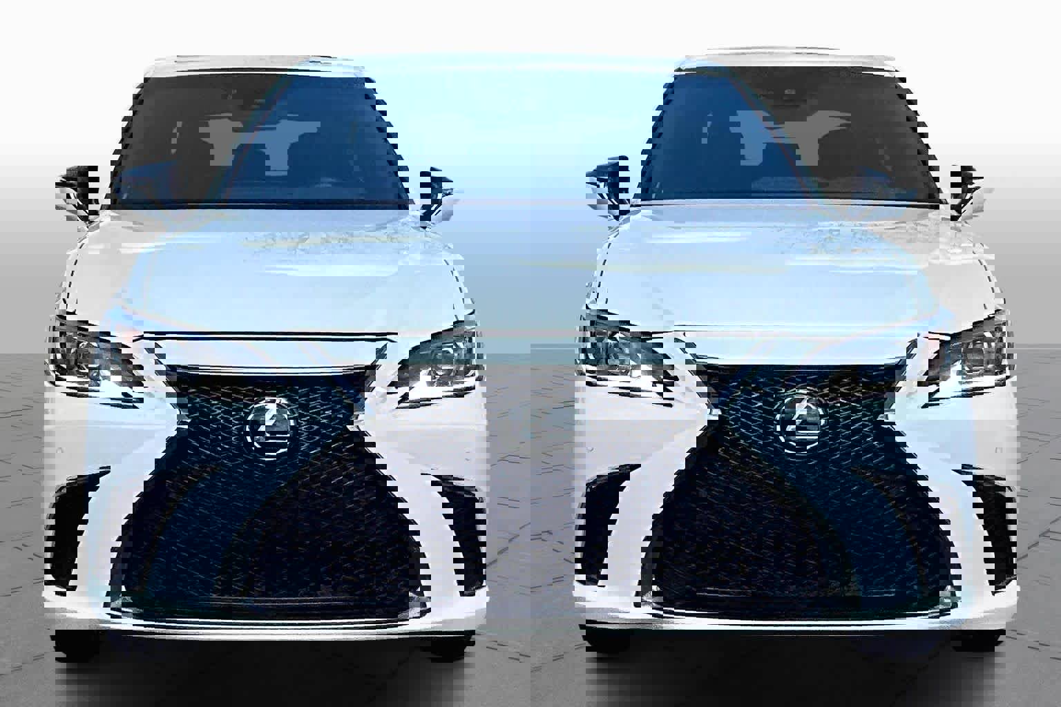 Used 2023 Lexus ES 350 F Sport w/ Accessory Package (Z2) image 4