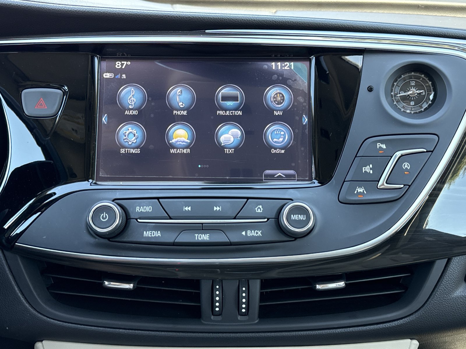 Used 2020 Buick Envision Premium w/ Driver Confidence Package AWD/4WD image 29