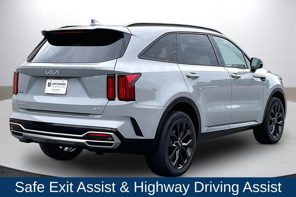 Used 2023 Kia Sorento SX AWD/4WD image 9