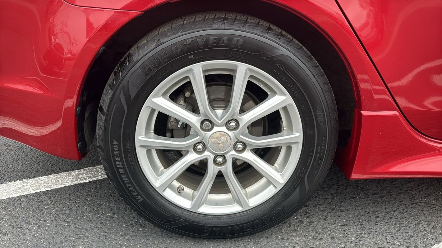 Used 2016 Mitsubishi Lancer ES image 14