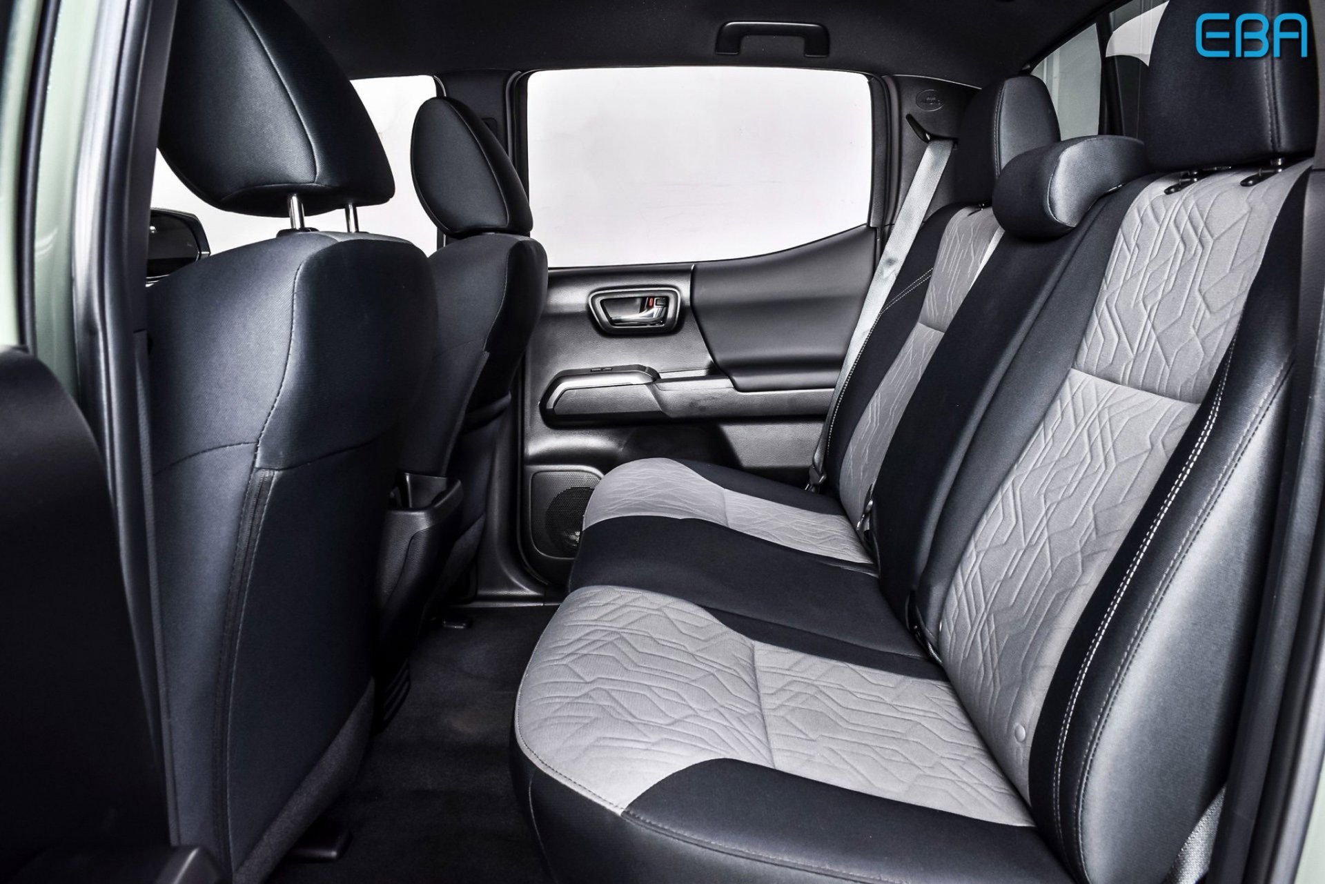 Used 2022 Toyota Tacoma TRD Off-Road image 17