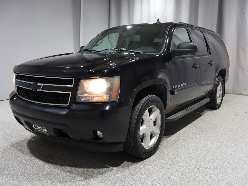 Used 2008 Chevrolet Suburban LT image 11