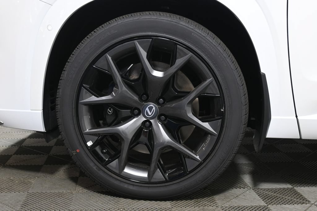 New 2026 Lexus TX 500h AWD w/ Technology Package image 12