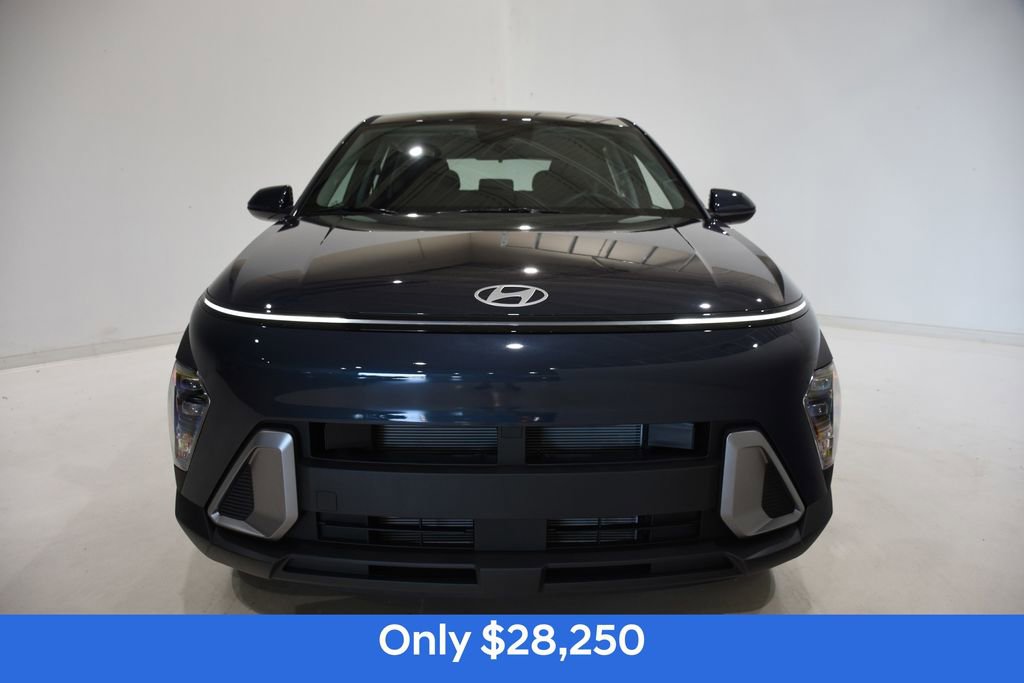 New 2026 Hyundai Kona SE image 2