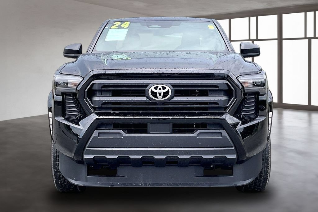 Used 2024 Toyota Tacoma SR w/ Towing Package RWD image 2