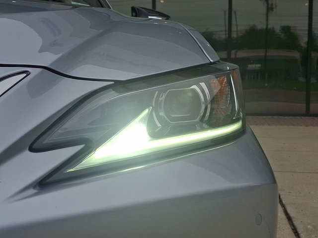 Certified 2023 Lexus ES 300h w/ Premium Package FWD image 9