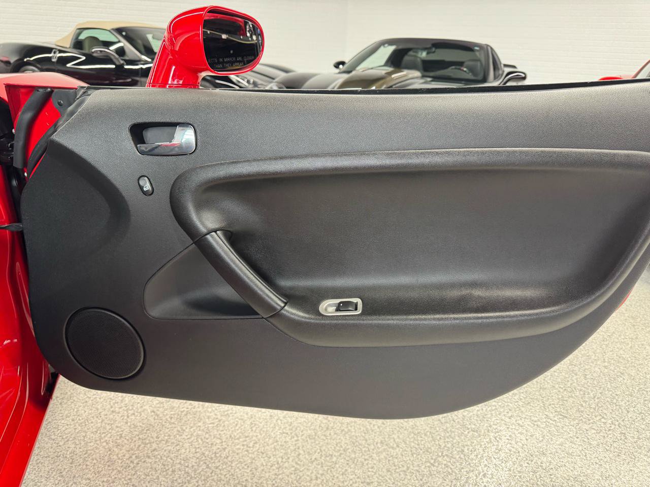 Used 2007 Pontiac Solstice Convertible w/ Premium Package RWD image 46