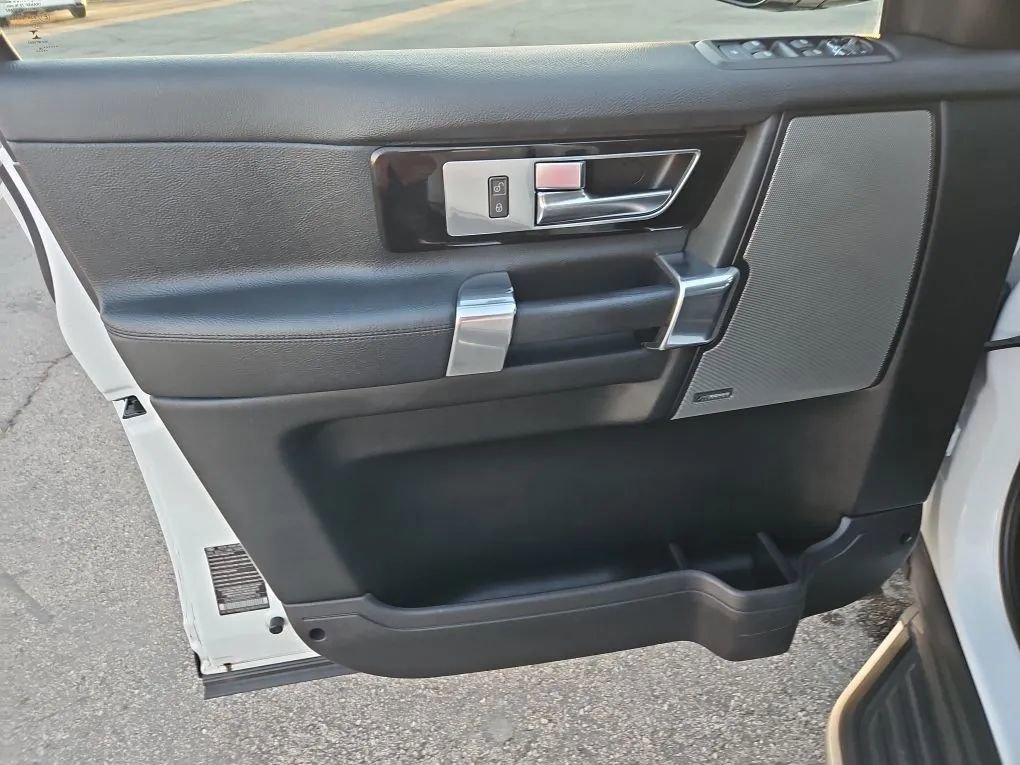 Used 2016 Land Rover LR4 HSE Silver Edition image 20