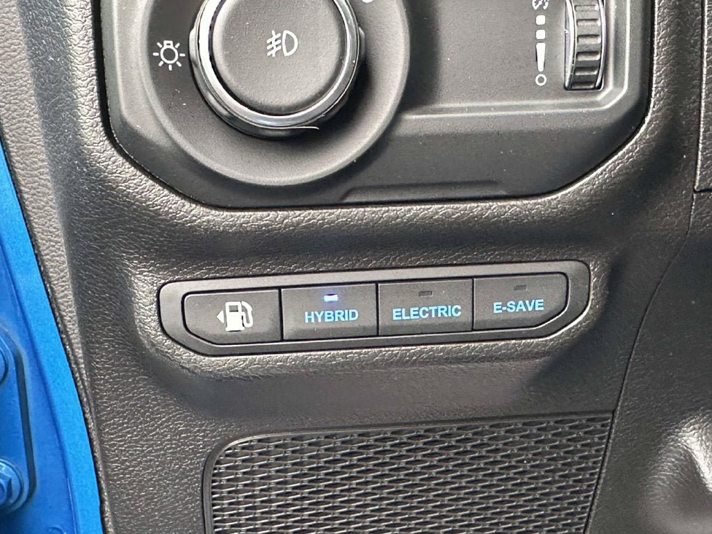 Used 2023 Jeep Wrangler Unlimited Rubicon 4xe w/ Cold Weather Group AWD/4WD image 32