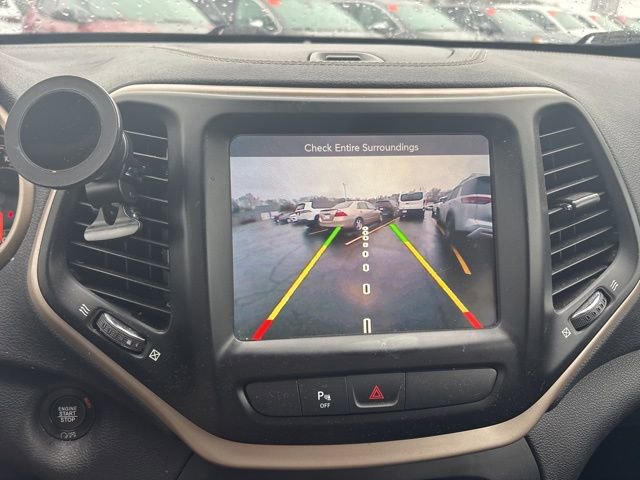 Used 2018 Jeep Cherokee Limited w/ High Altitude Package AWD/4WD image 18