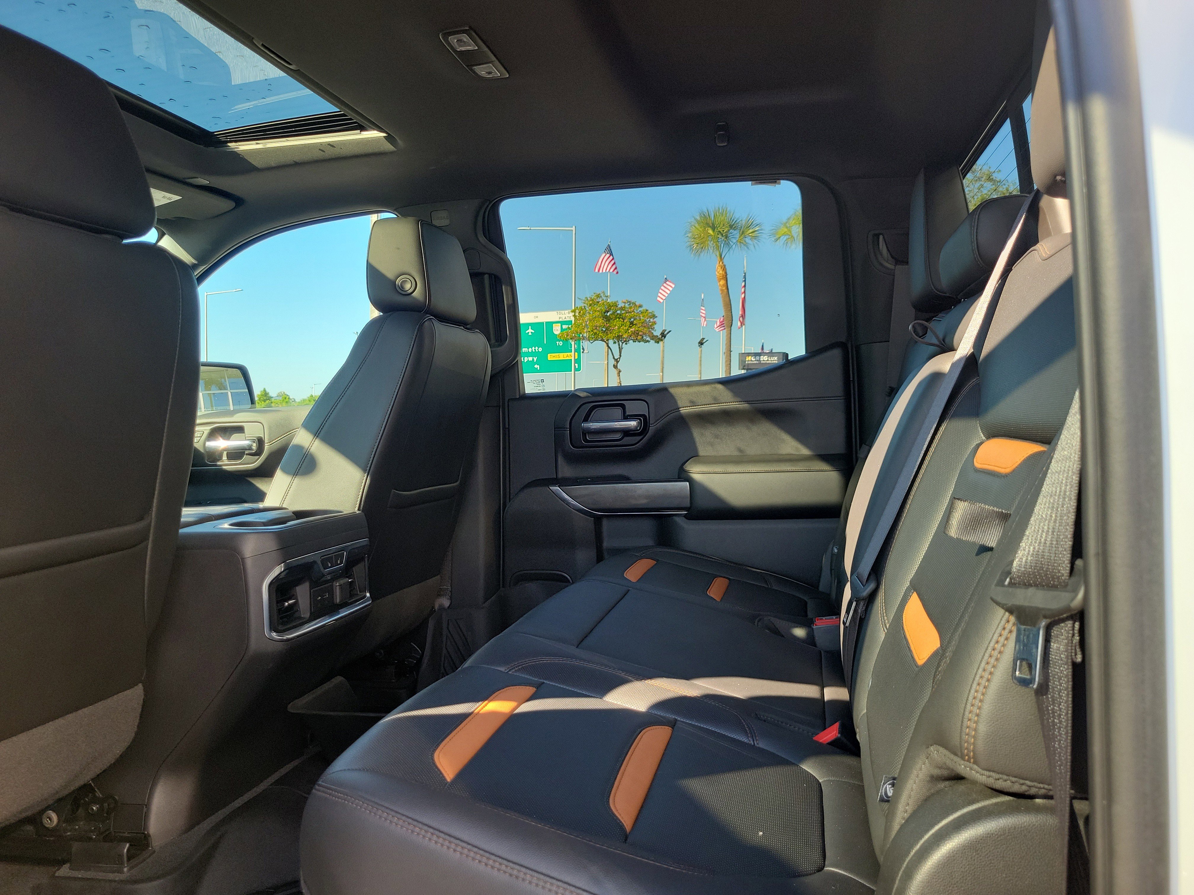 Used 2020 GMC Sierra 1500 AT4 w/ AT4 Premium Package image 14