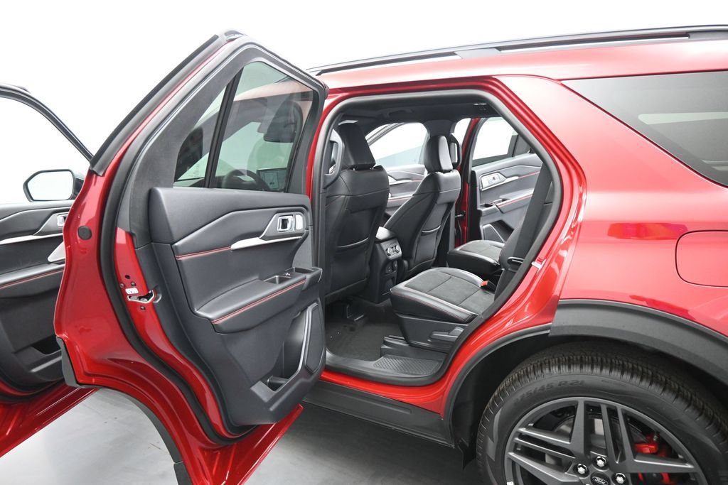 New 2026 Ford Explorer ST w/ Sun And Sound Package AWD/4WD image 18