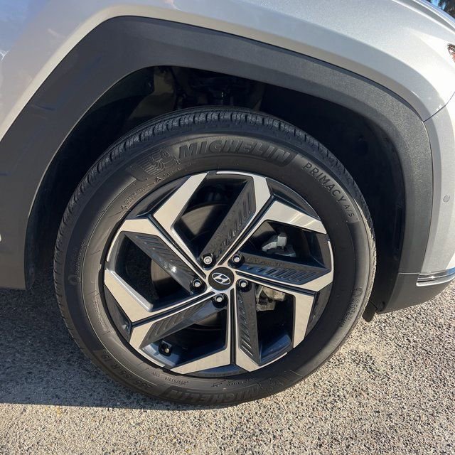 Used 2024 Hyundai Tucson Limited image 13