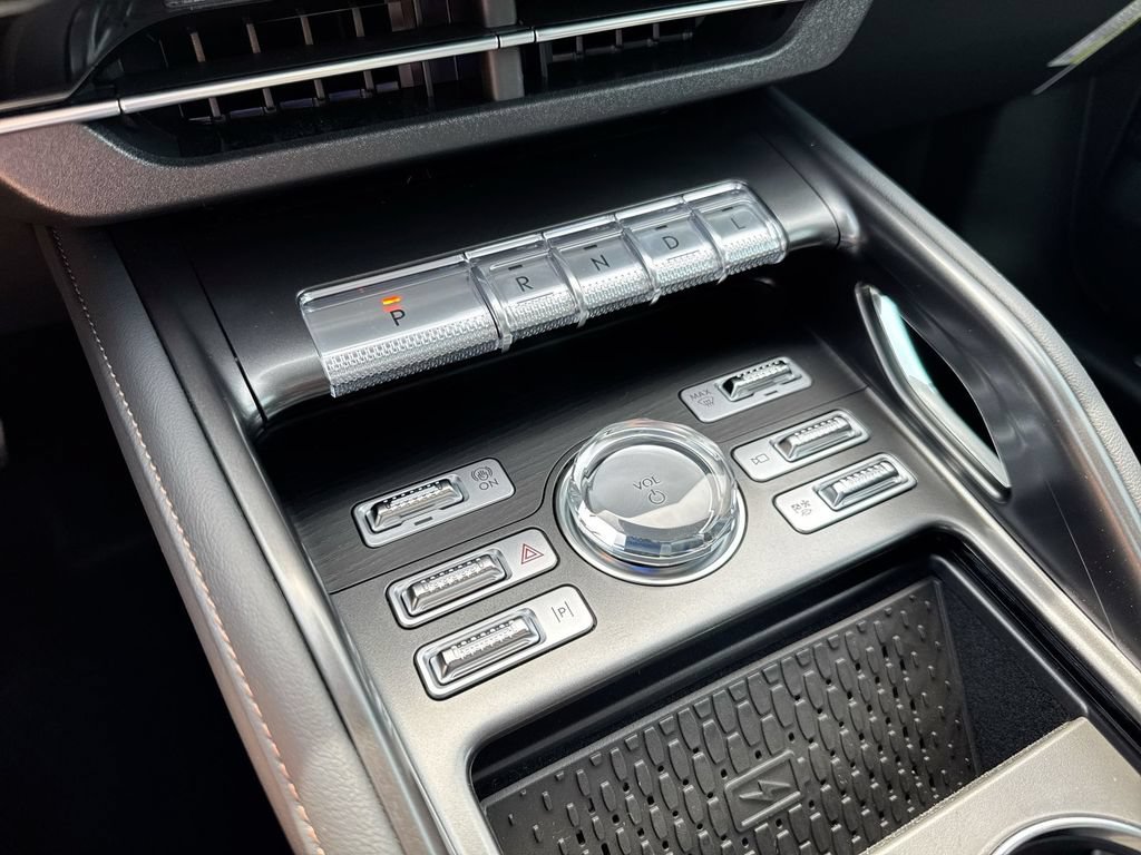 New 2026 Lincoln Nautilus Reserve w/ Jet Appearance Package AWD/4WD image 18