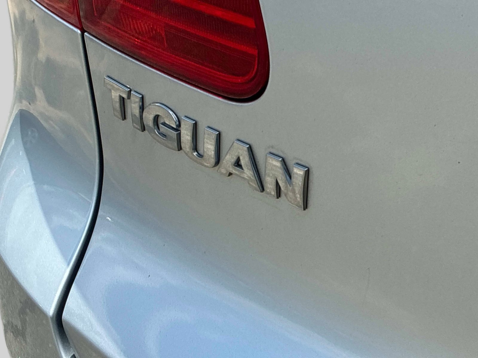 Used 2013 Volkswagen Tiguan S AWD/4WD image 12