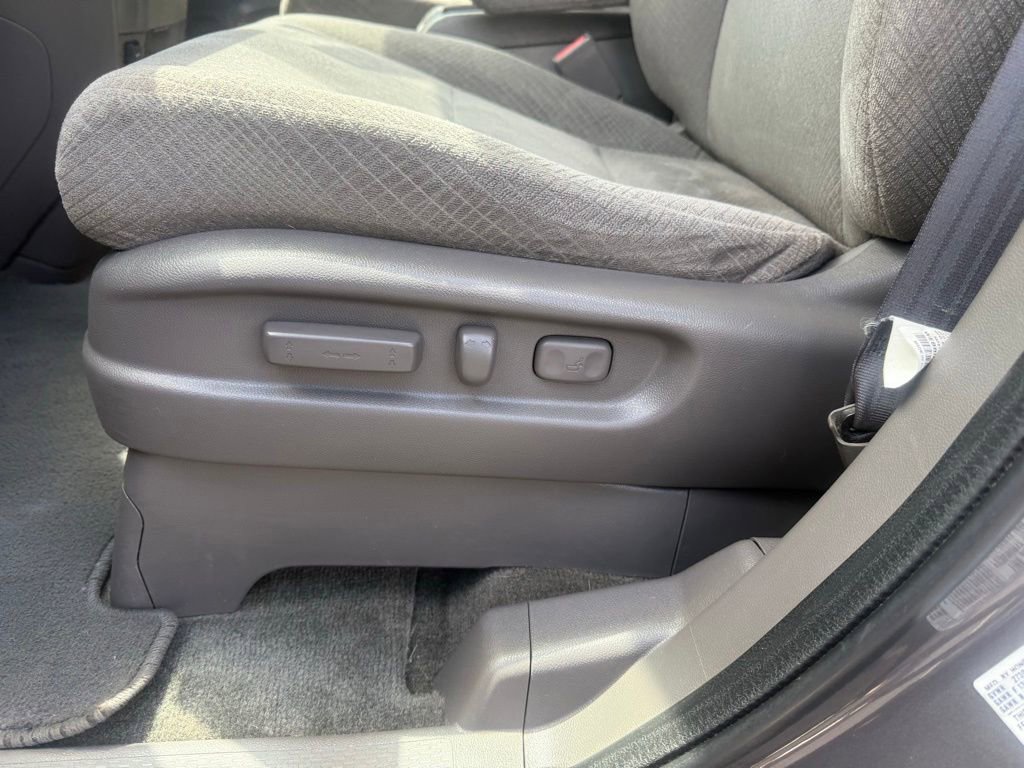 Used 2015 Honda Odyssey EX image 12