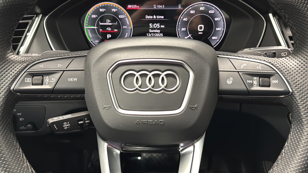 Used 2024 Audi Q5 e Premium Plus w/ Premium Plus Package AWD/4WD image 16