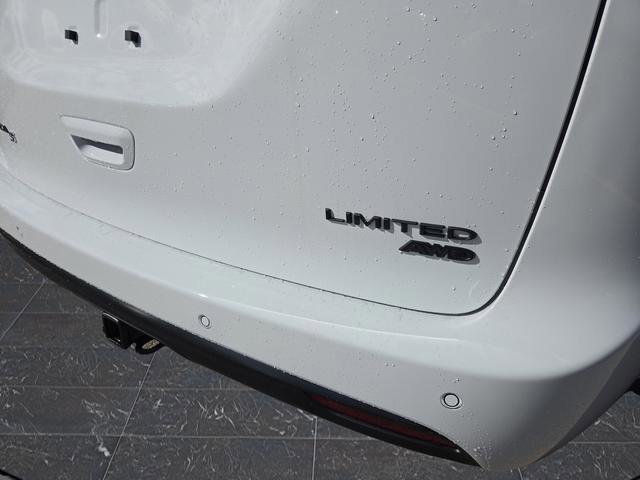 New 2026 Chrysler Pacifica Limited w/ S Appearance Package image 38