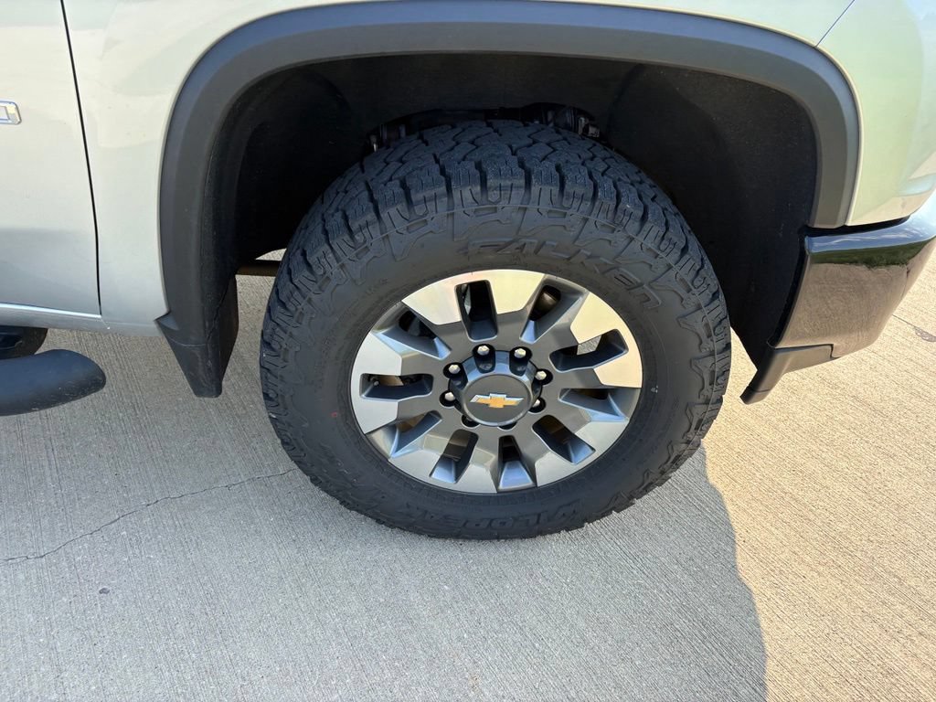 Used 2022 Chevrolet Silverado 2500 Custom w/ Custom Convenience Package AWD/4WD image 25