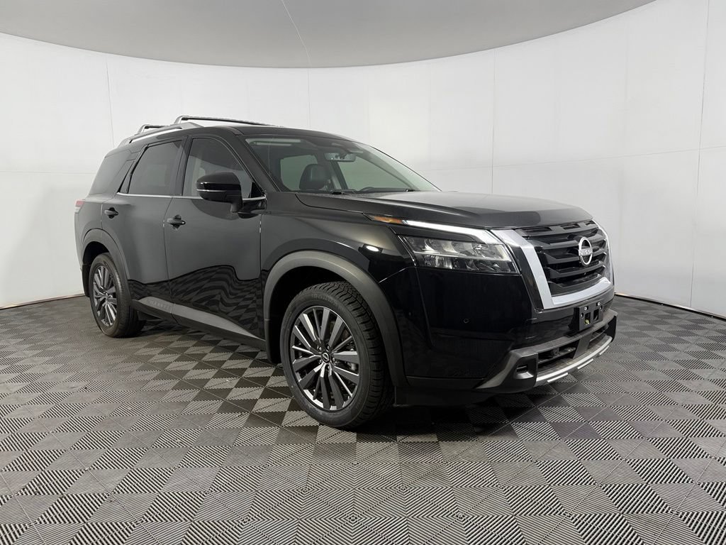 Used 2024 Nissan Pathfinder SL w/ SL Premium Package FWD image 5