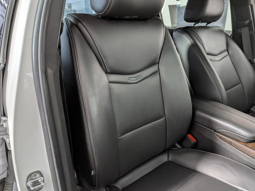 Used 2019 Cadillac XTS Luxury image 25