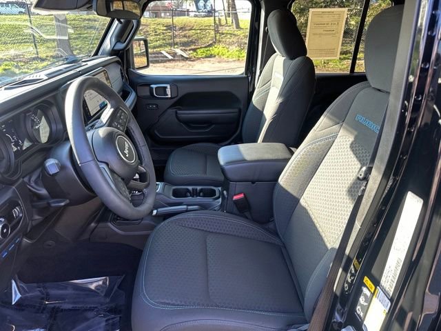 Used 2025 Jeep Wrangler Unlimited Rubicon 4xe w/ Safety Group image 21