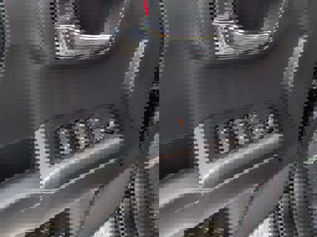 Used 2023 Toyota Tacoma TRD Sport image 15