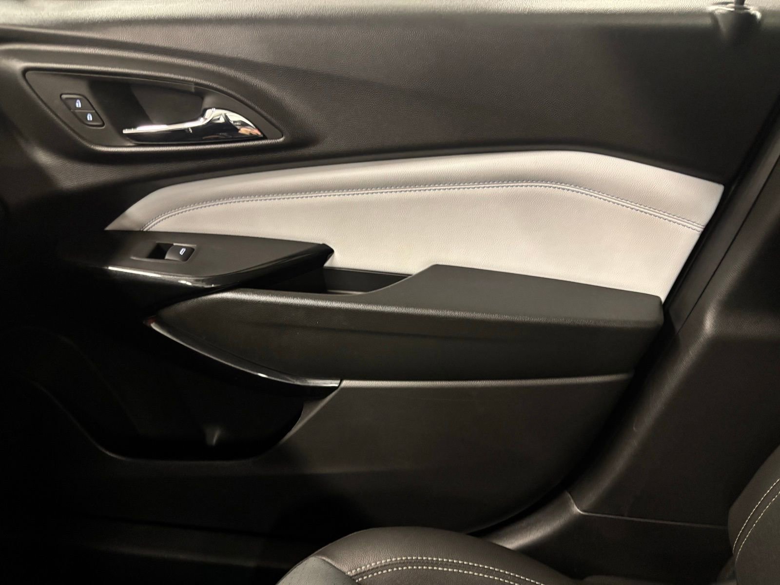 Used 2026 Chevrolet Trax LT w/ Driver Confidence Package FWD image 15