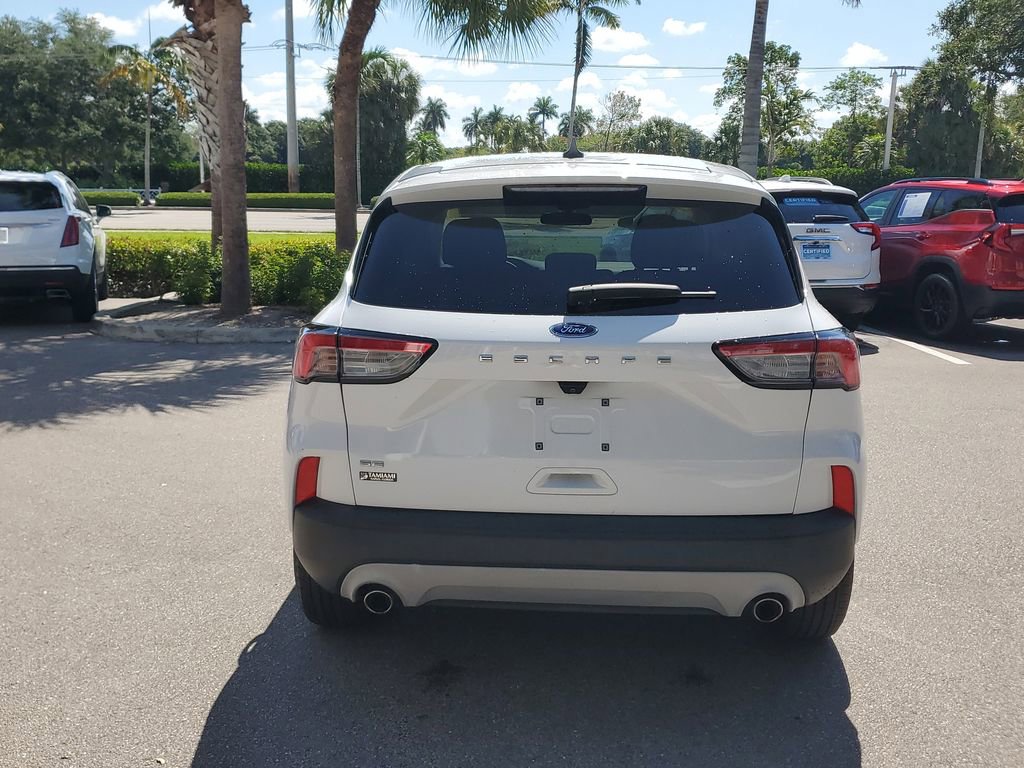 Used 2022 Ford Escape SE w/ Convenience Package FWD image 4
