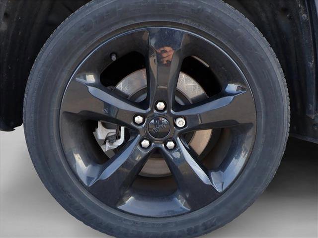 Used 2022 Jeep Grand Cherokee L Laredo image 7