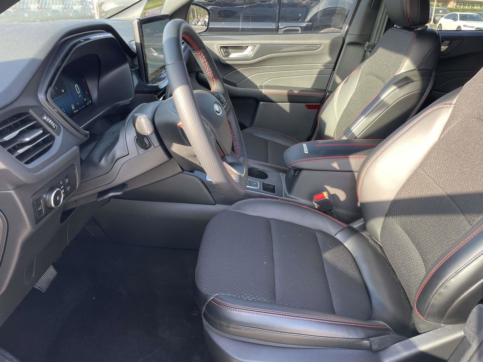 Certified 2025 Ford Escape ST-Line Elite AWD/4WD image 16