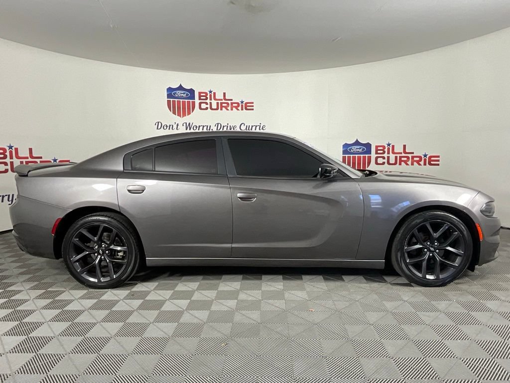 Used 2021 Dodge Charger SXT w/ Blacktop Package RWD image 2