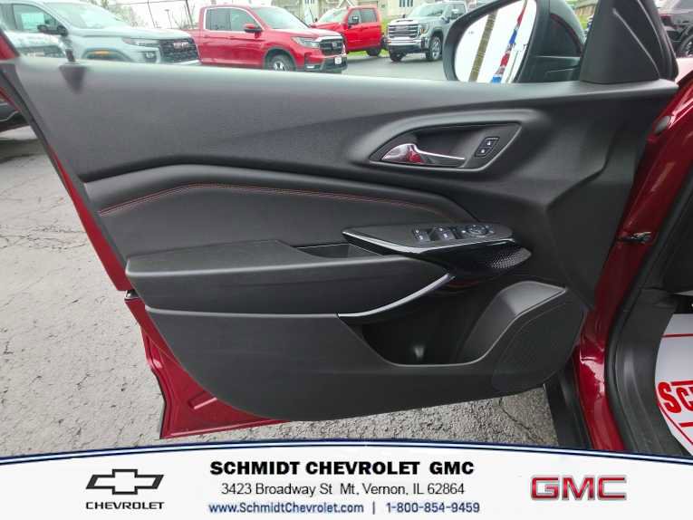 Used 2025 Chevrolet Trax RS w/ Driver Confidence Package image 11