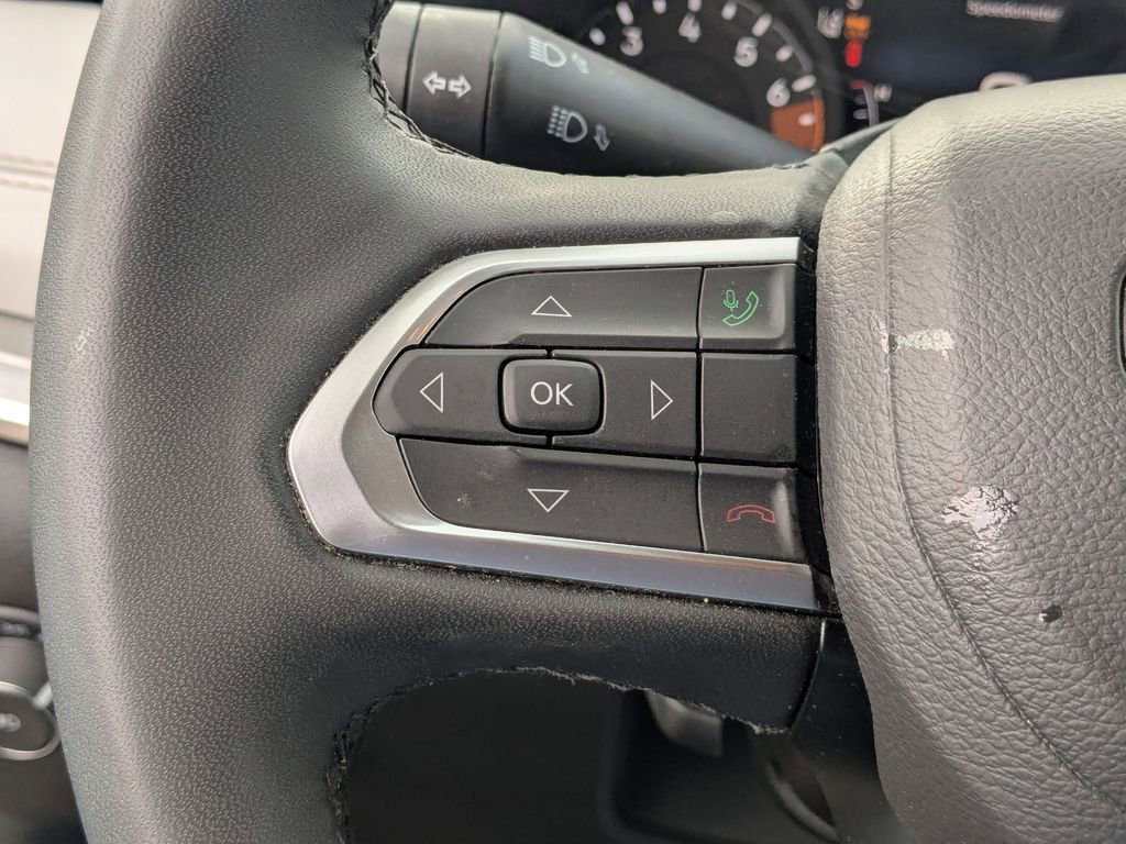 Used 2025 Jeep Compass Limited image 17