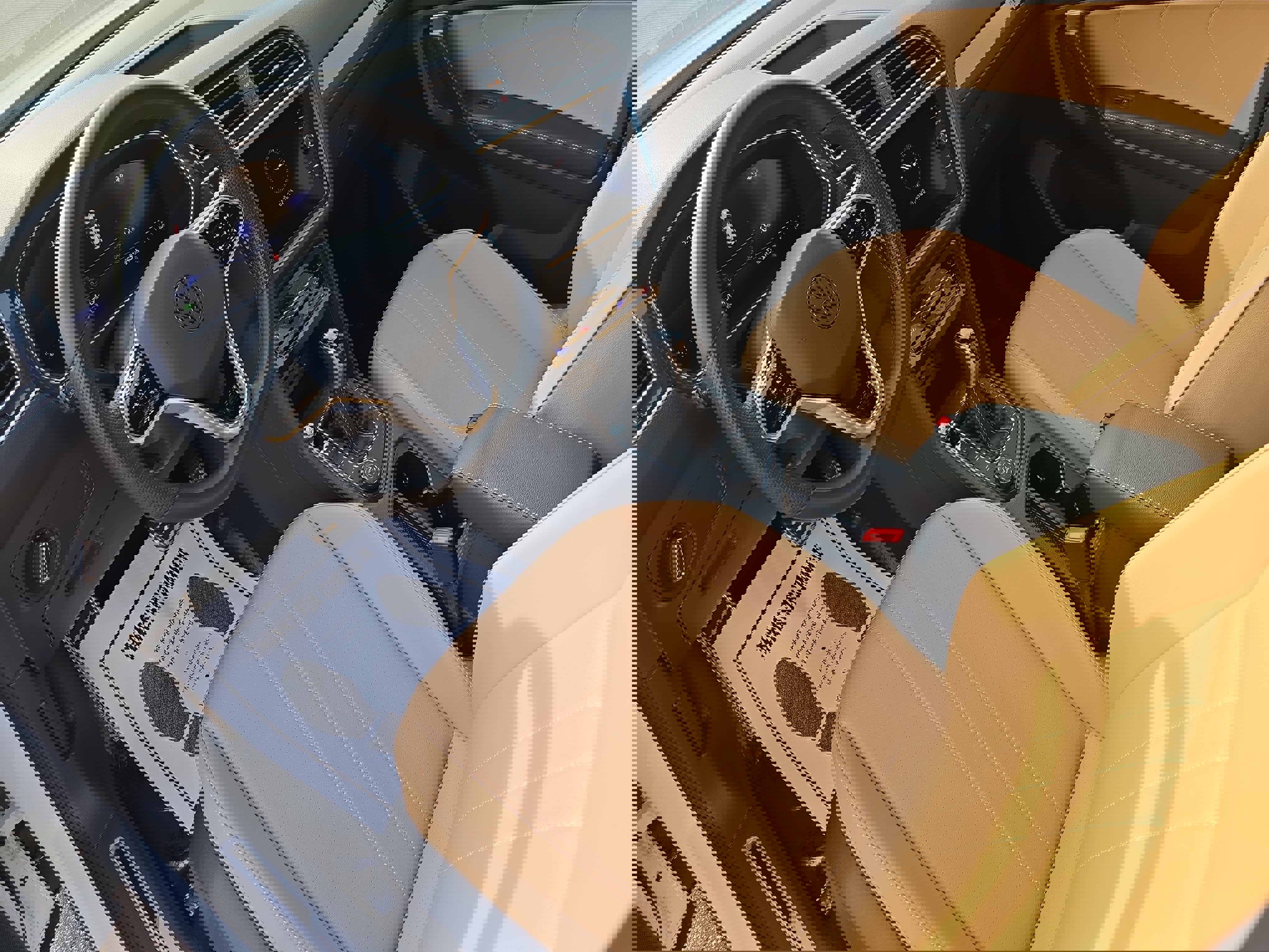 Used 2023 Volkswagen Tiguan SE R-Line image 15