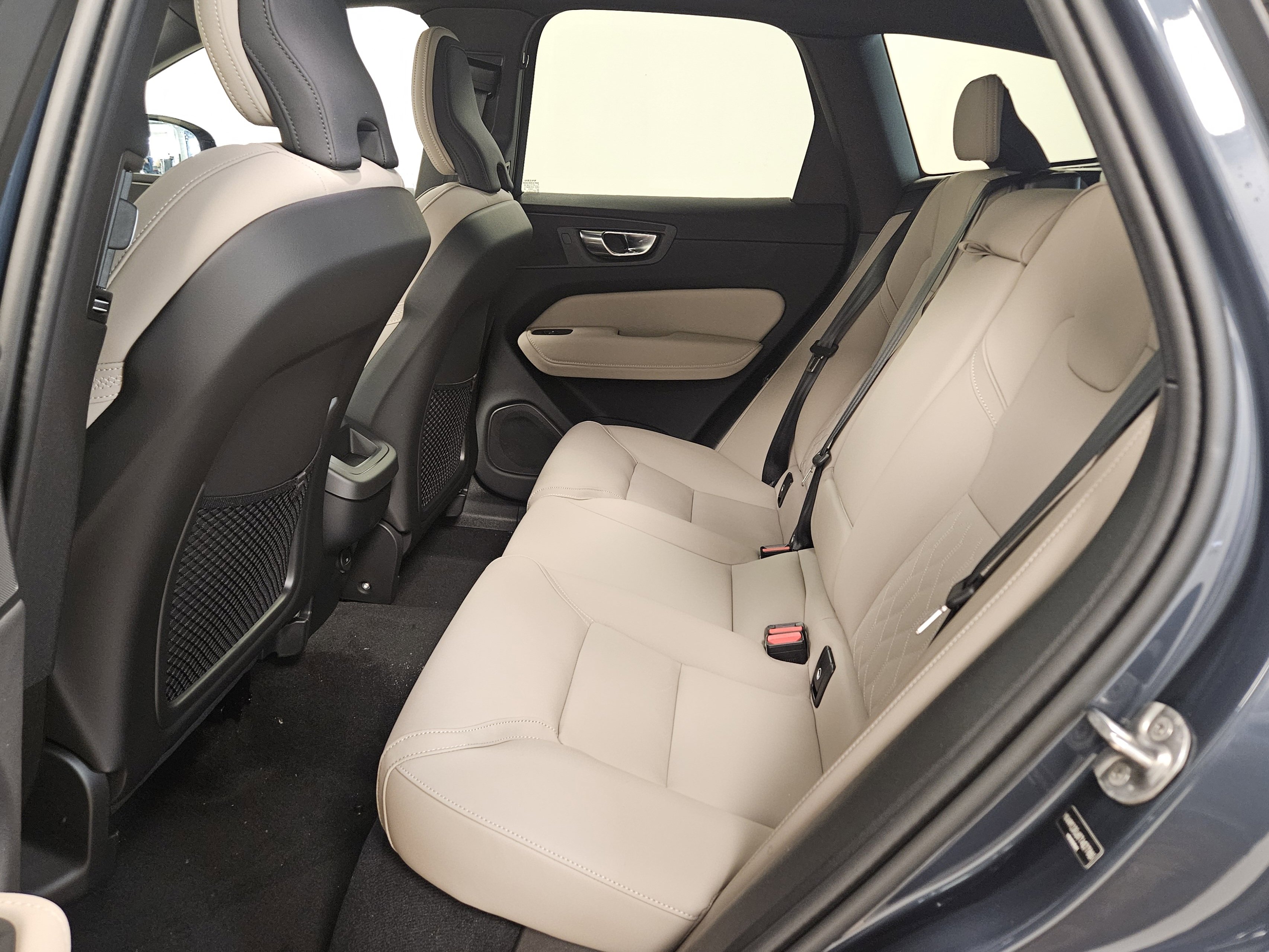 New 2026 Volvo XC60 B5 Core w/ Climate Package AWD/4WD image 12