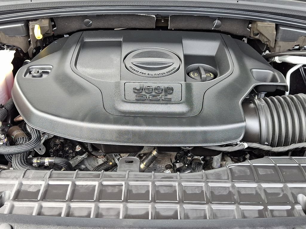 Used 2023 Jeep Grand Cherokee Summit AWD/4WD image 33